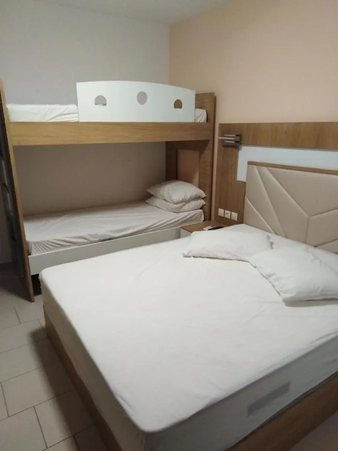 Petros House Aparthotel Sarti