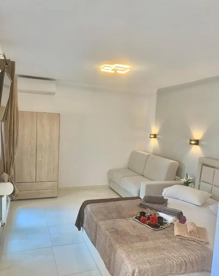 Petros House Aparthotel Sarti