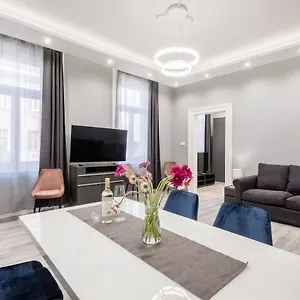 Prime Star Deak Ter Modern Luxury Hotel apartamentowy Budapeszt