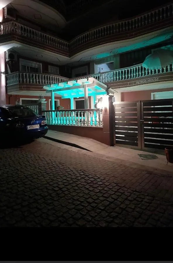 Petros House Aparthotel Sarti 0*,