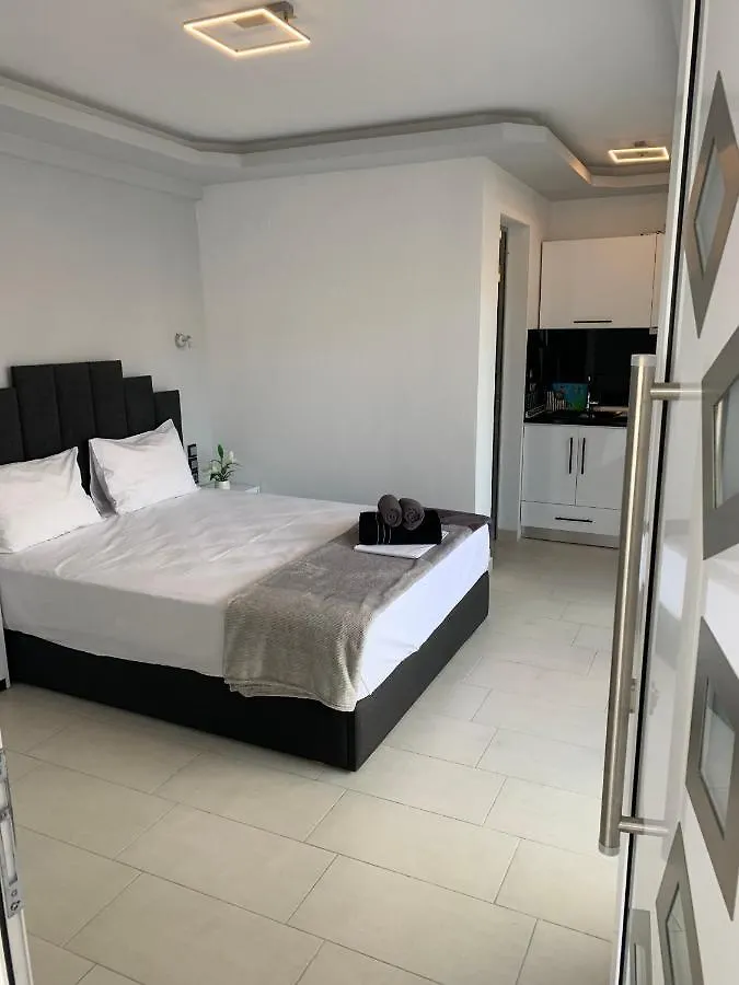 Petros House Aparthotel Sarti